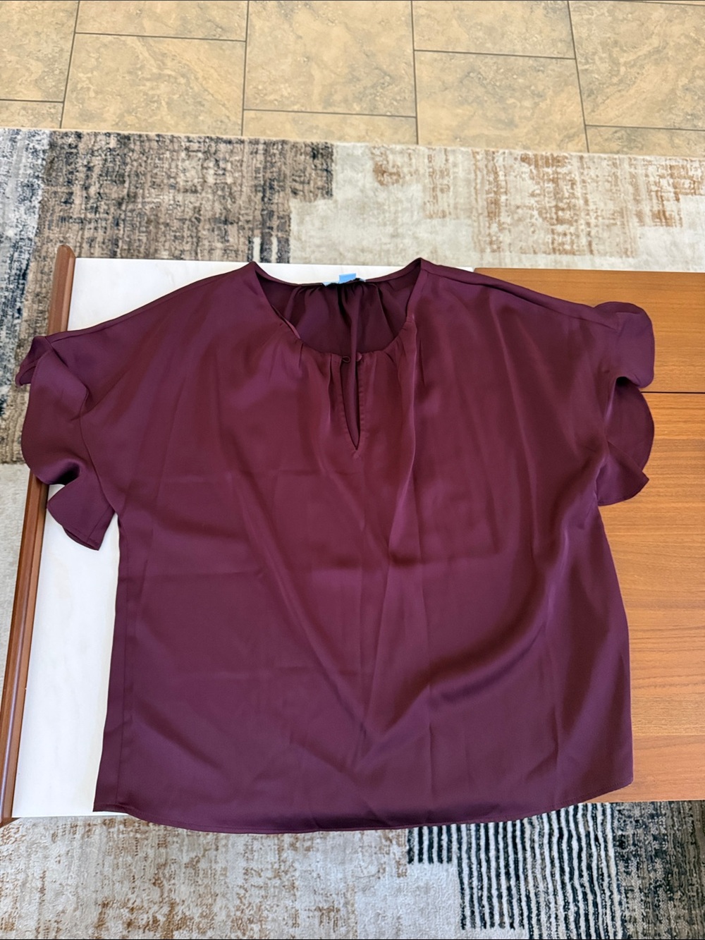 CeCe Wine Short Sleeve Keyhole Blouse